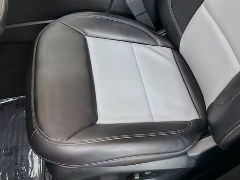 Used 2023 Ford Explorer XLT w/ Equipment Group 202A image 19