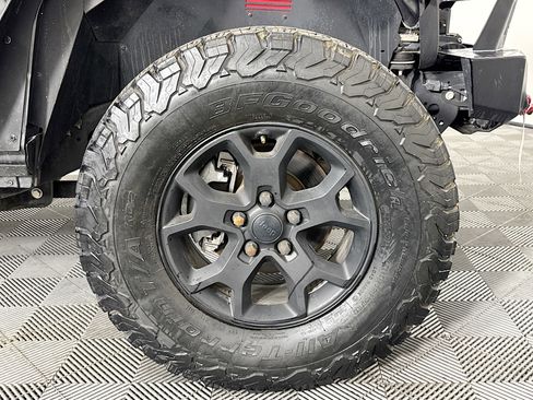 Used 2020 Jeep Wrangler Sport image 27