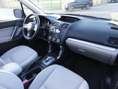 Used 2014 Subaru Forester 2.5i Premium w/ All-Weather Package AWD/4WD image 12