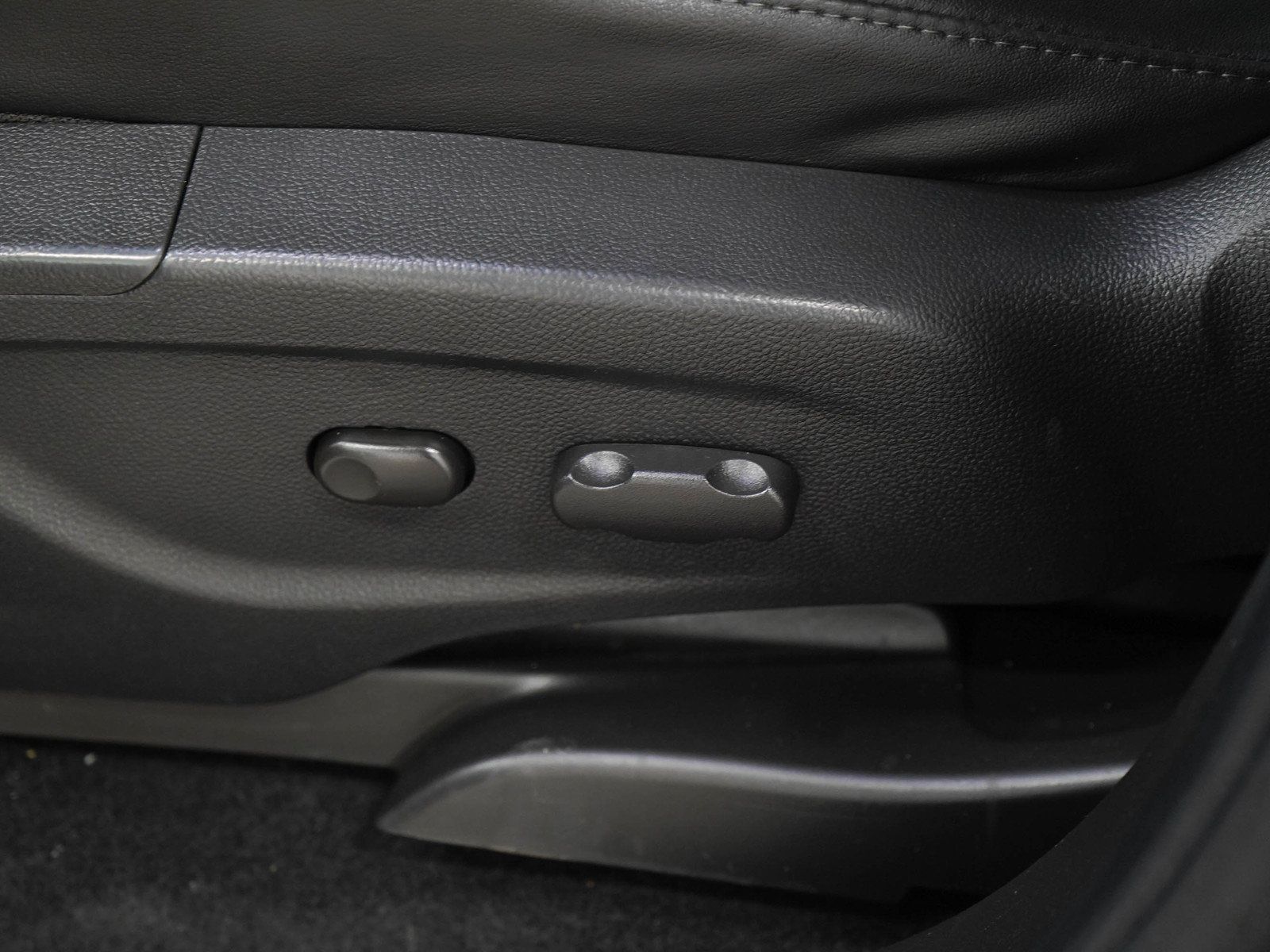 Used 2019 Buick Encore Preferred w/ Safety Package FWD image 23