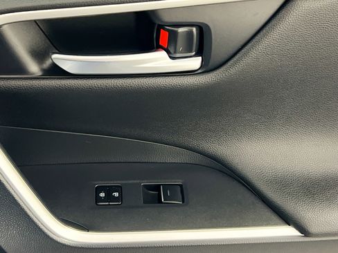 Used 2024 Toyota RAV4 Limited image 32