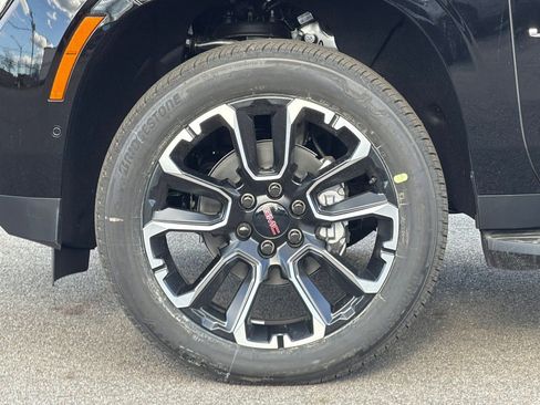 New 2026 GMC Yukon Elevation image 31