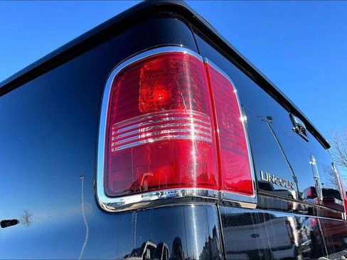 Used 2008 Lincoln Mark LT 4x4 image 24