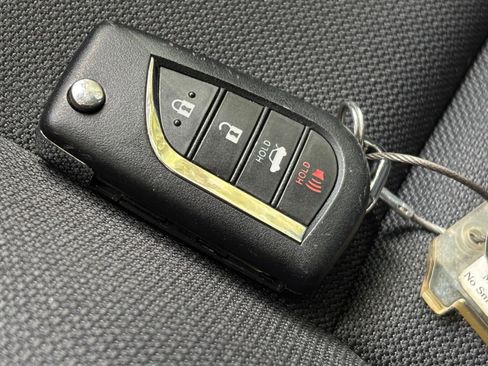 Used 2025 Toyota Corolla LE FWD image 21