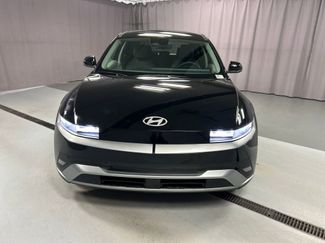 Used 2025 Hyundai Ioniq 5 SE video 2
