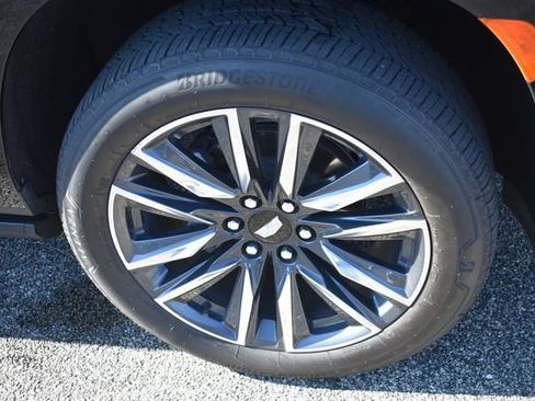 Certified 2024 Cadillac Escalade Sport Platinum w/ Heavy-Duty Trailer Package AWD/4WD image 12