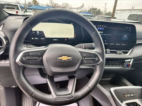 Certified 2025 Chevrolet Equinox LT w/ Convenience Package II image 11