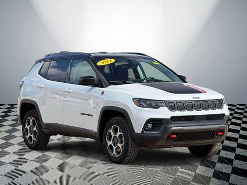 Used 2022 Jeep Compass Trailhawk w/ Trailhawk Convenience Group AWD/4WD image 4