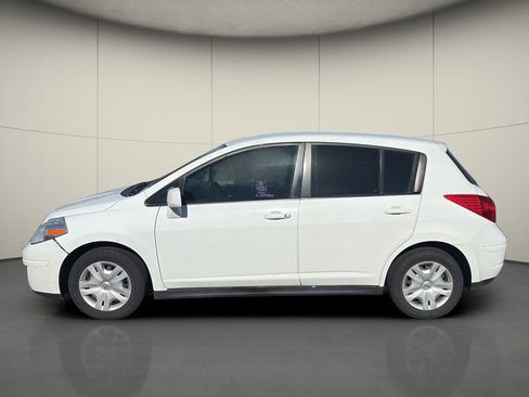 Used 2012 Nissan Versa 1.8 S image 4