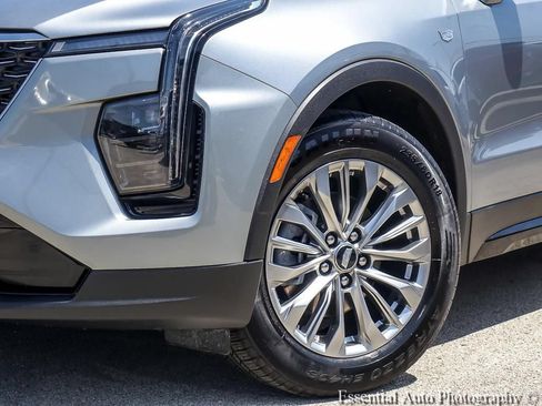 Used 2025 Cadillac XT4 Premium Luxury FWD image 5