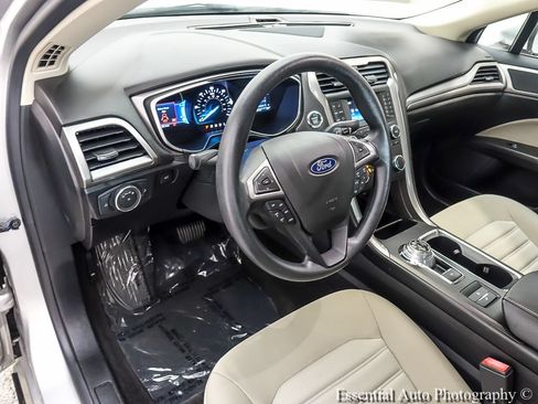Used 2018 Ford Fusion S FWD image 10