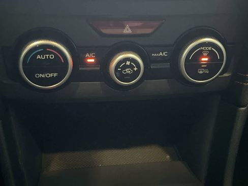 Used 2018 Subaru Crosstrek 2.0i Limited image 19