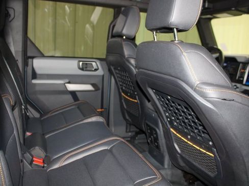 Used 2022 Ford Bronco Badlands w/ Sasquatch Package image 25