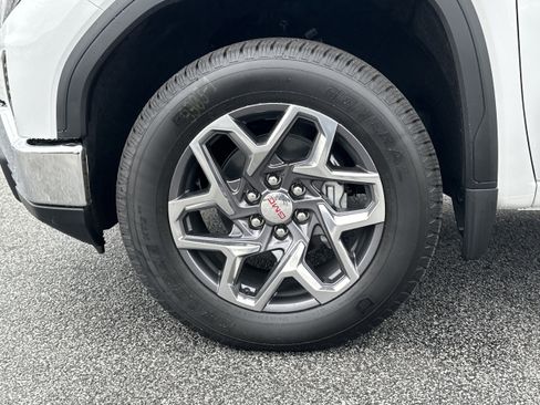 New 2026 GMC Sierra 1500 SLE w/ Preferred Package image 11