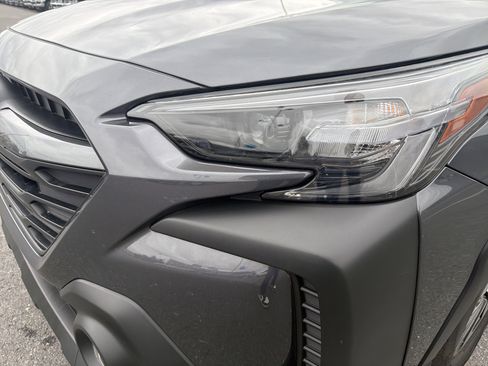 Used 2025 Subaru Outback Premium AWD/4WD image 10