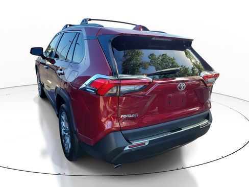 Used 2025 Toyota RAV4 XLE Premium FWD image 4