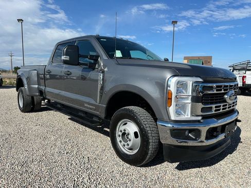 Used 2024 Ford F350 XLT image 1
