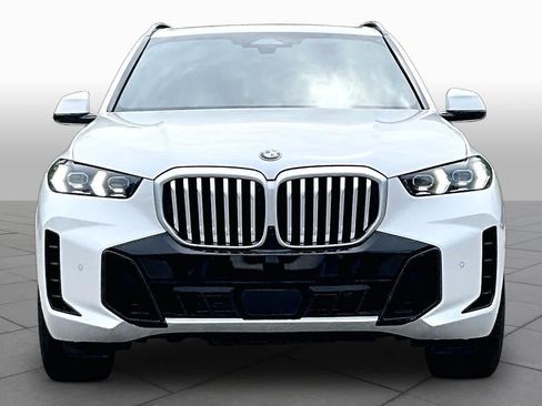Certified 2025 BMW X5 xDrive40i AWD/4WD image 3