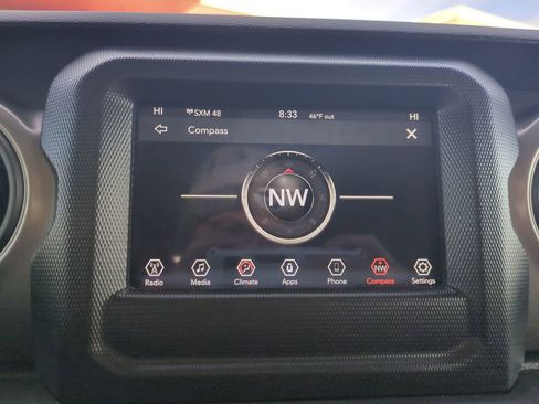 Used 2023 Jeep Gladiator Willys image 22