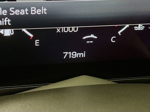 New 2026 GMC Yukon Denali w/ Sun & Power Step Package image 12