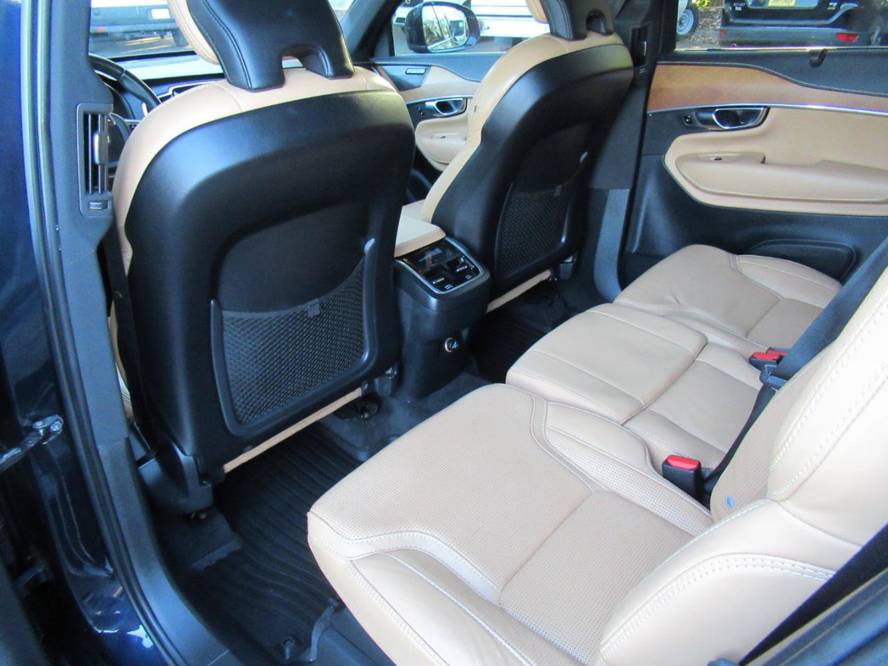 Used 2019 Volvo XC90 T6 Inscription w/ Advanced Package AWD/4WD image 12