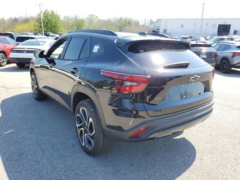 New 2026 Chevrolet Trax RS w/ Driver Confidence Package FWD image 3