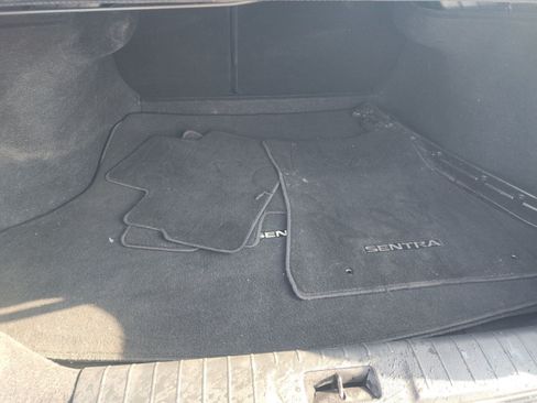 Used 2020 Nissan Sentra SV FWD image 11