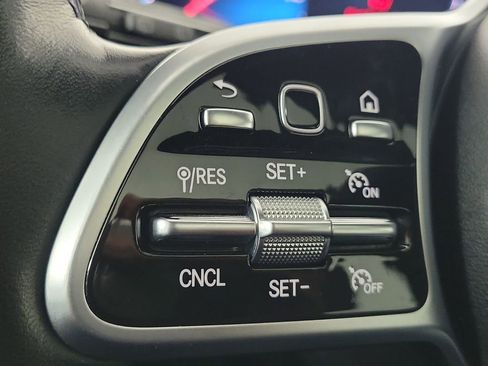 Used 2023 Mercedes-Benz GLS 450 4MATIC image 9