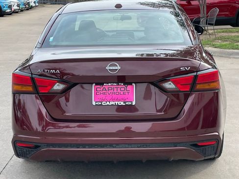 Used 2024 Nissan Altima 2.5 SV FWD image 5