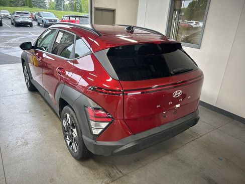 Used 2025 Hyundai Kona SEL FWD image 4