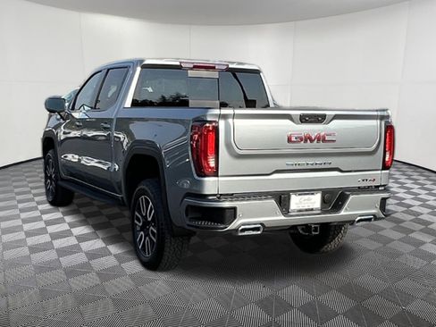 Used 2025 GMC Sierra 1500 AT4 w/ AT4 Premium Package AWD/4WD image 4