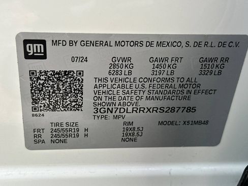 Certified 2024 Chevrolet Equinox EV LT w/ LPO, Trailering Package AWD/4WD image 40