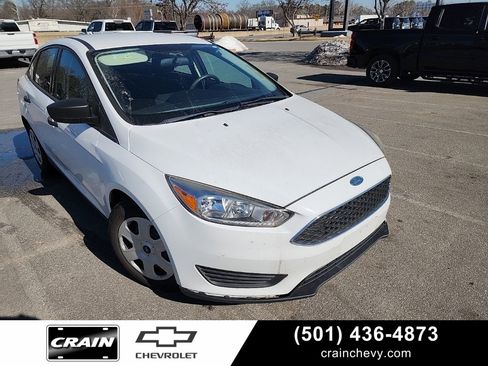 Used 2018 Ford Focus S image 1