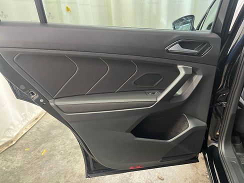 Certified 2024 Volkswagen Tiguan SE R-Line image 25