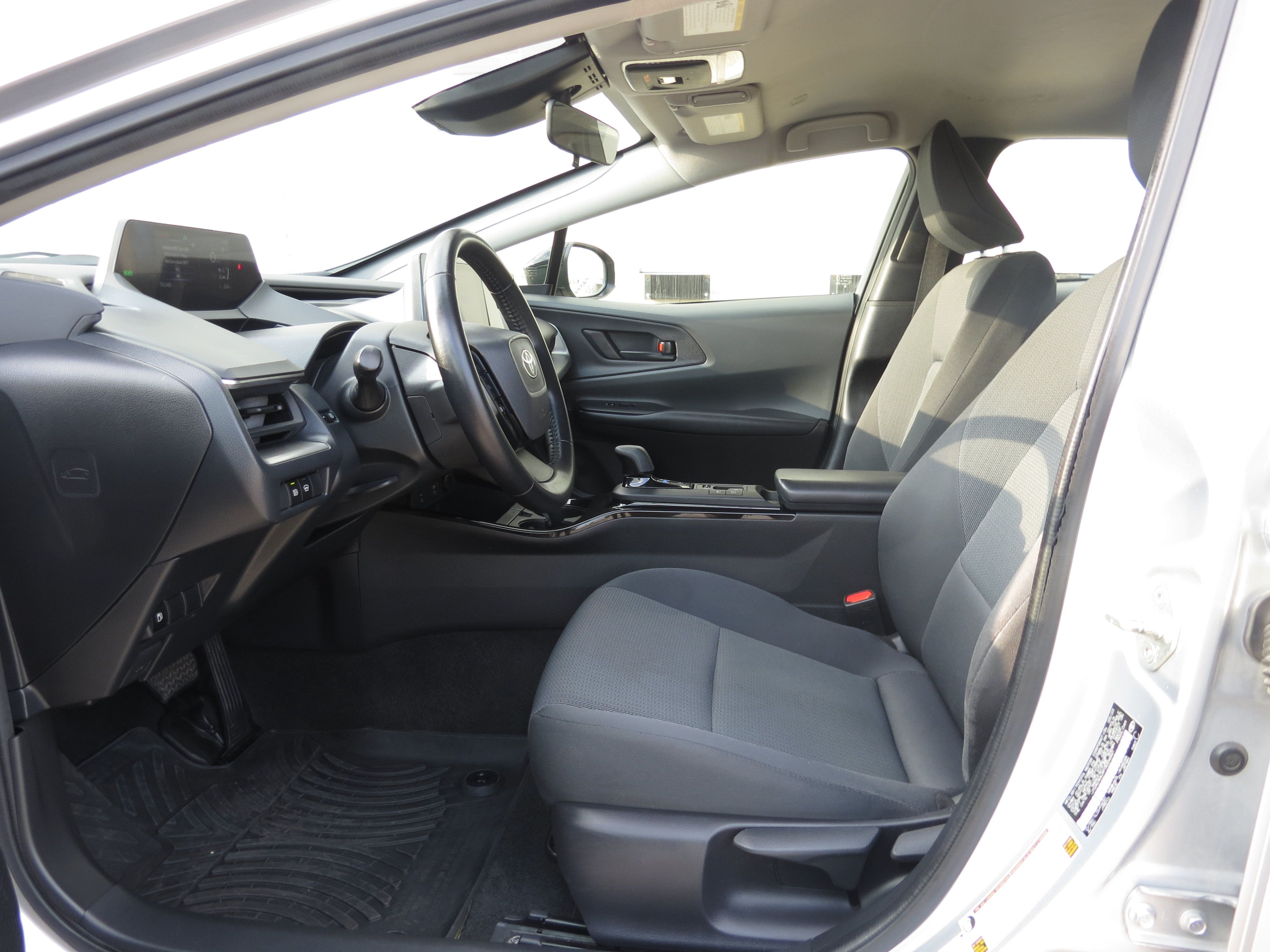 Used 2023 Toyota Prius LE FWD image 27