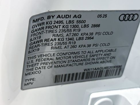 Used 2025 Audi Q5 Premium w/ 19" Wheel Package image 27