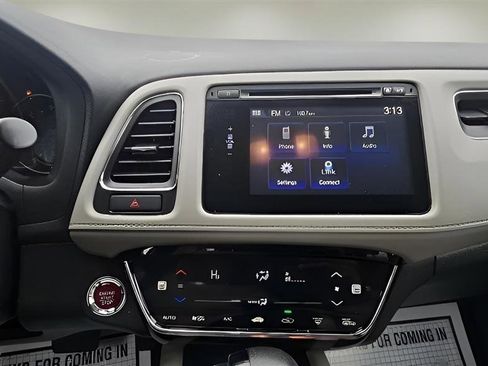 Used 2018 Honda HR-V EX image 16