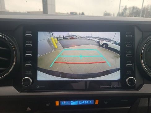 Used 2023 Toyota Tacoma TRD Off-Road image 28