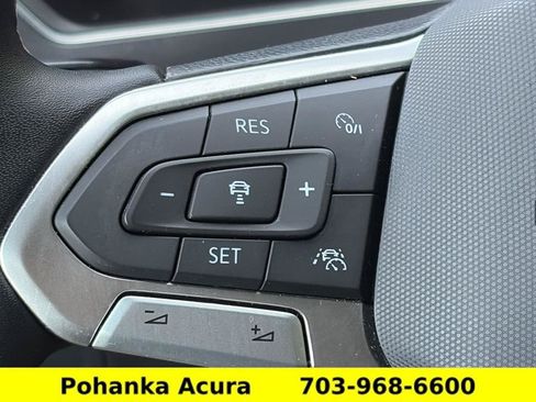 Used 2023 Volkswagen Tiguan SE R-Line FWD image 12
