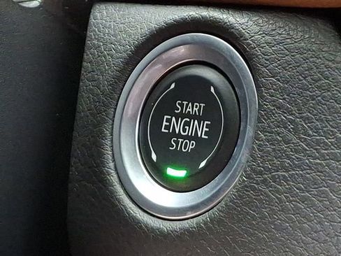 Used 2025 Cadillac XT4 Sport image 26