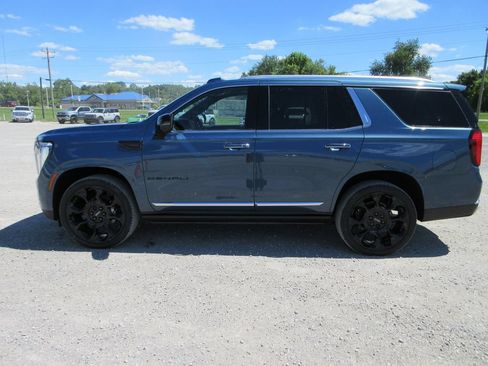 New 2026 GMC Yukon Denali w/ Denali Reserve Package AWD/4WD image 7