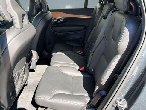 Used 2021 Volvo XC90 T6 Momentum w/ Climate Package image 15