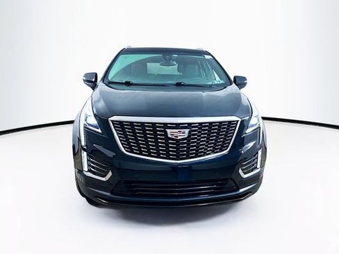 Used 2023 Cadillac XT5 Luxury FWD image 2