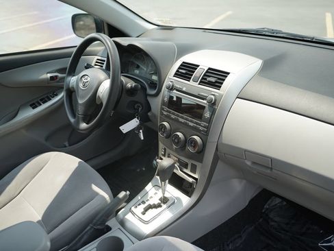 Used 2011 Toyota Corolla LE FWD image 14