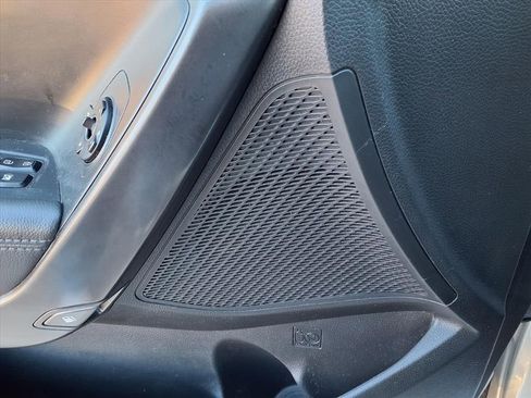 Used 2017 Hyundai Santa Fe Sport image 16