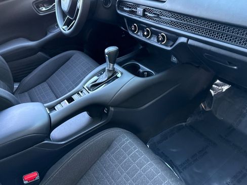 Certified 2023 Honda HR-V LX image 30