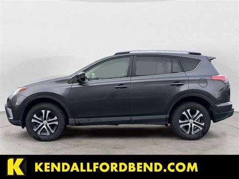 Used 2018 Toyota RAV4 LE image 2
