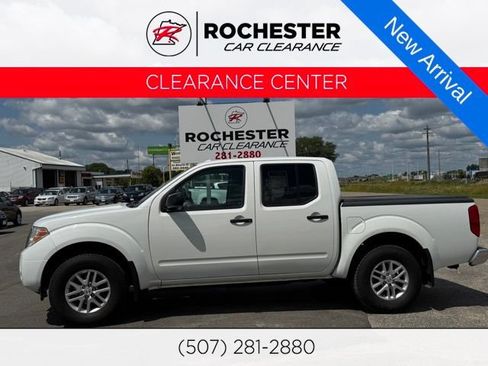 Used 2017 Nissan Frontier SV AWD/4WD image 1