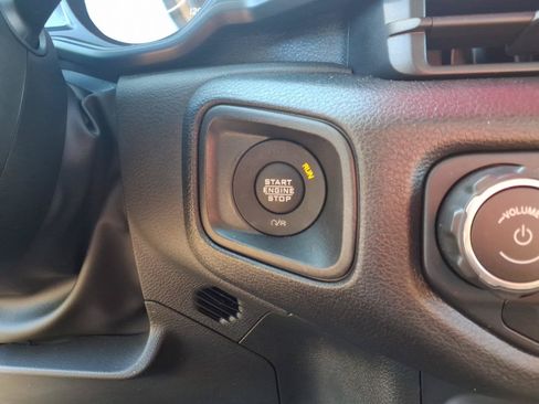 Used 2025 Jeep Wrangler Sport AWD/4WD image 24