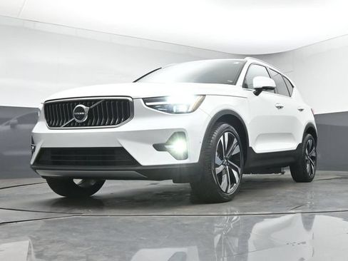 Used 2023 Volvo XC40 B5 Ultimate w/ Protection Package Premier AWD/4WD image 39